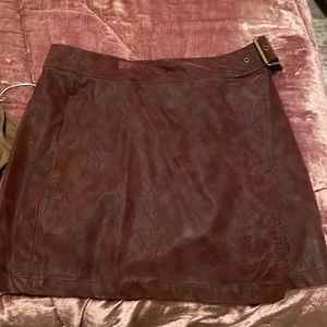 Size XL Chelsea and Violet mini skirt